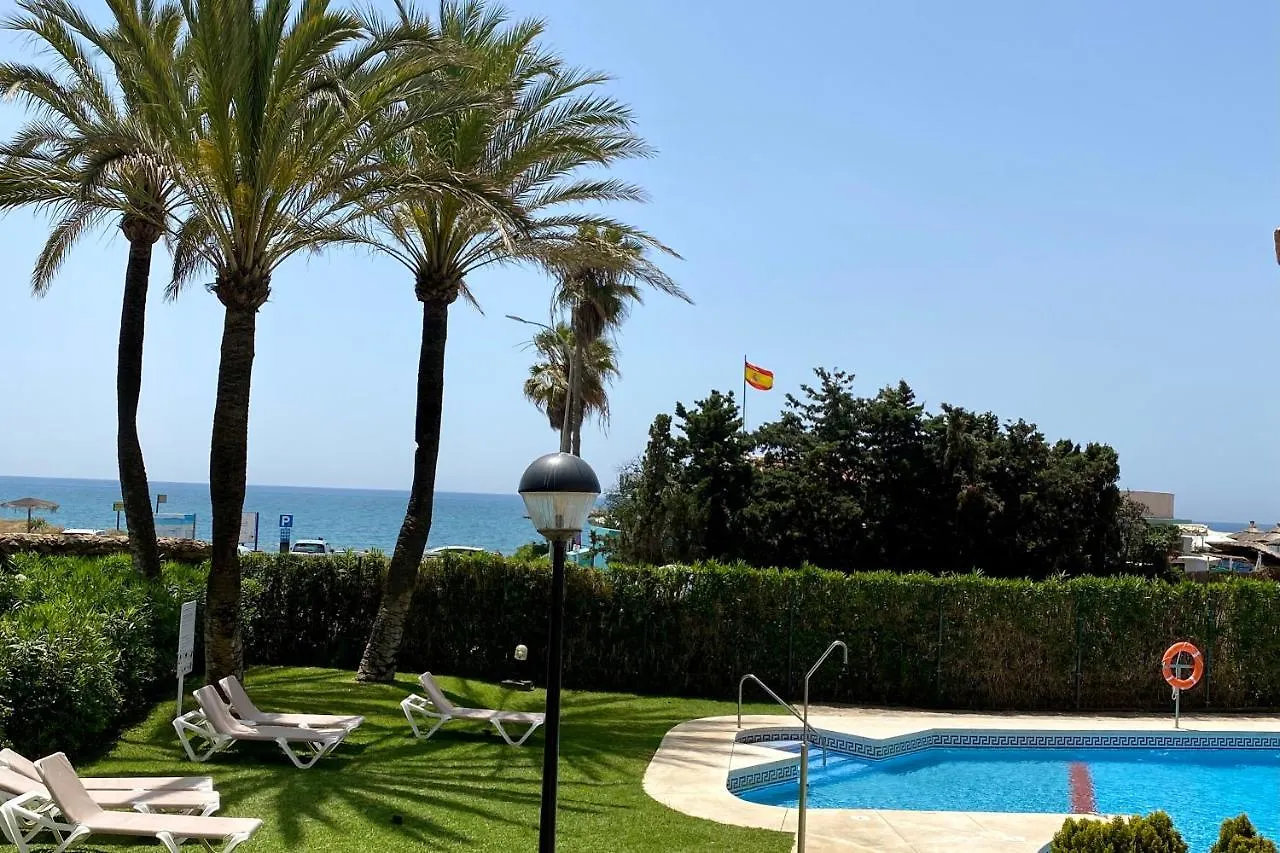Apartment Honeymoon Corner Suite, Sun-All-Day Terrace On The Best Beach Of Marbella