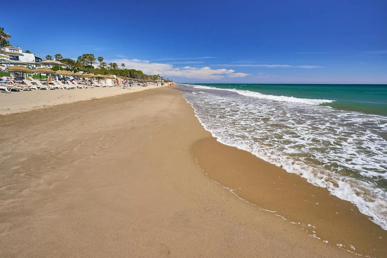 Honeymoon Corner Suite, Sun-All-Day Terrace On The Best Beach Of Marbella