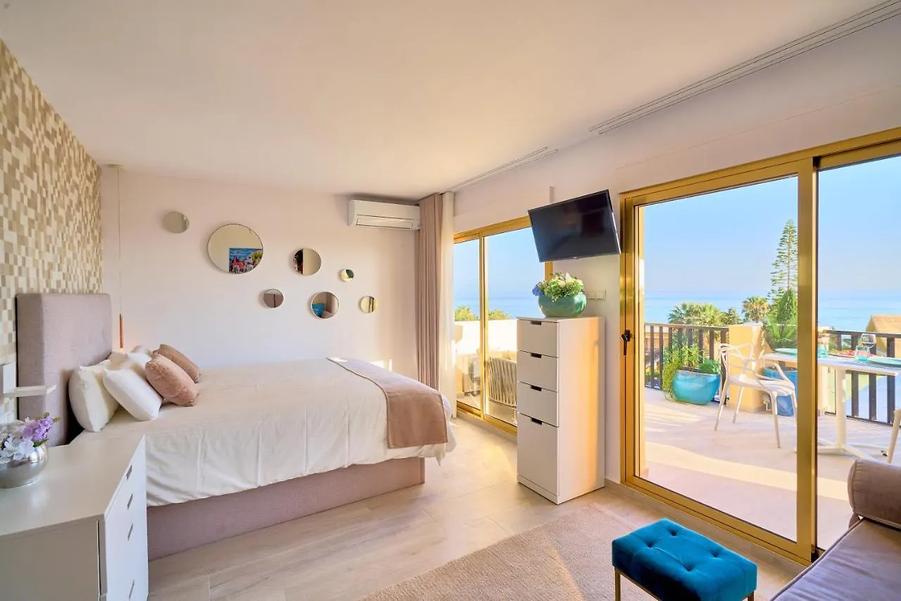 Honeymoon Corner Suite, Sun-All-Day Terrace On The Best Beach Of Marbella