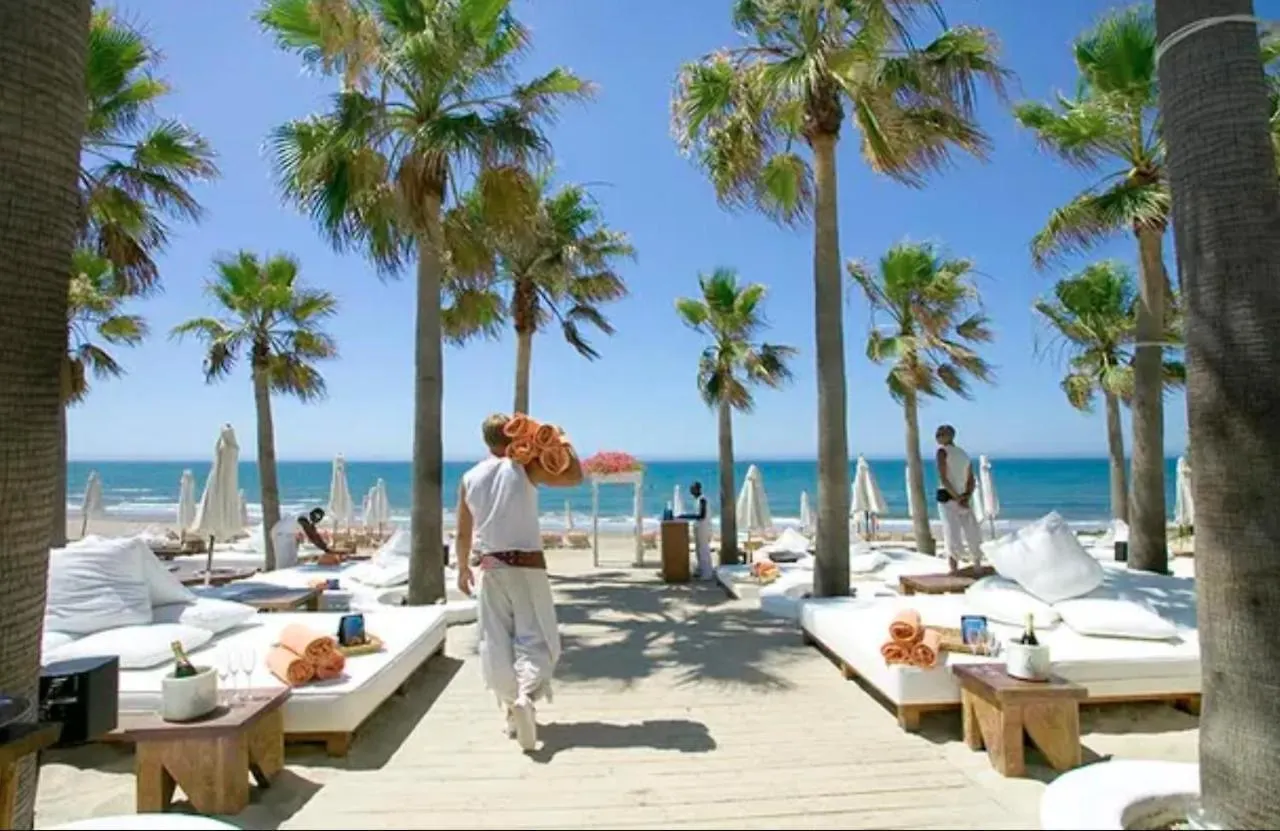 Honeymoon Corner Suite, Sun-All-Day Terrace On The Best Beach Of Marbella