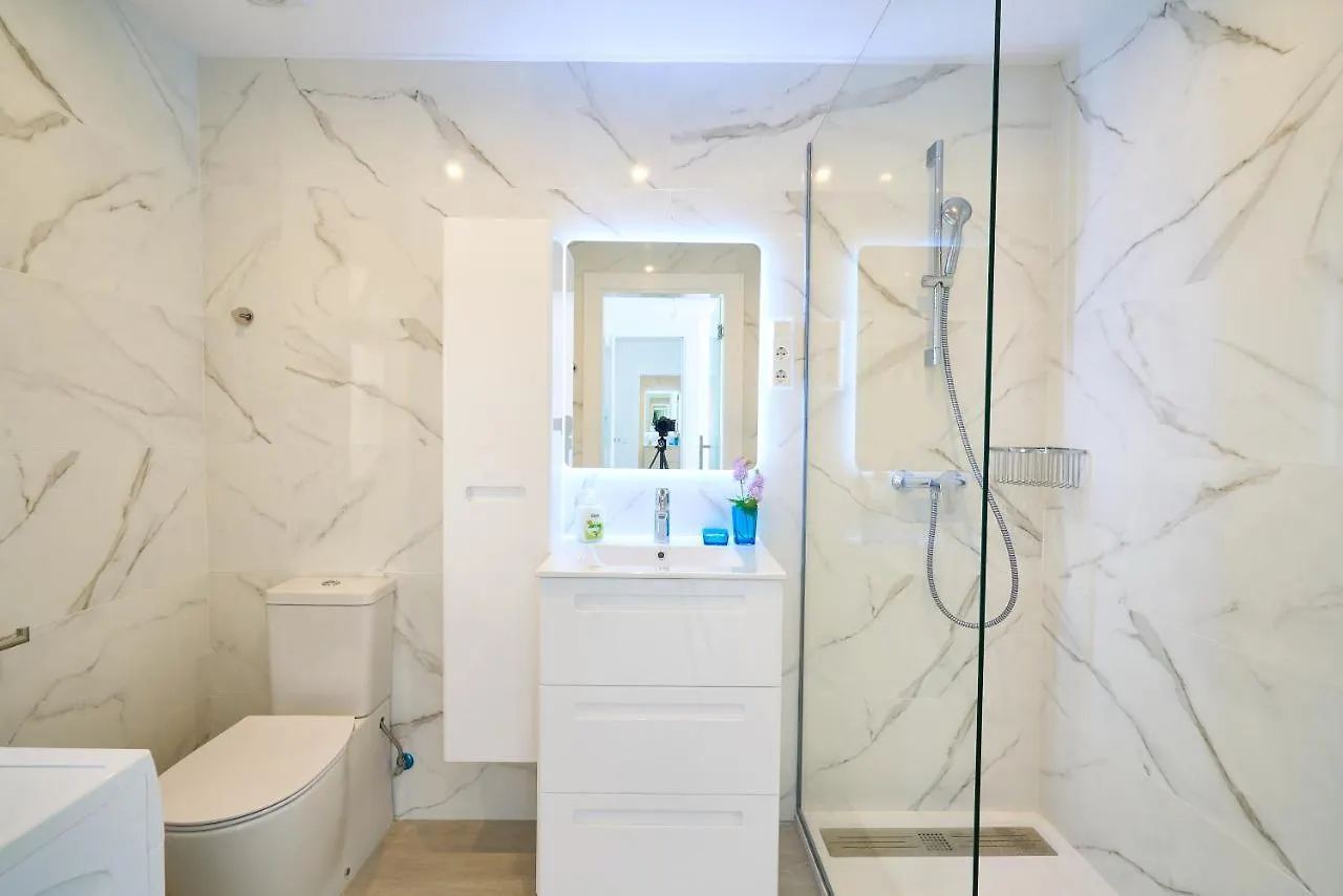 Honeymoon Corner Suite, Sun-All-Day Terrace On The Best Beach Of Marbella