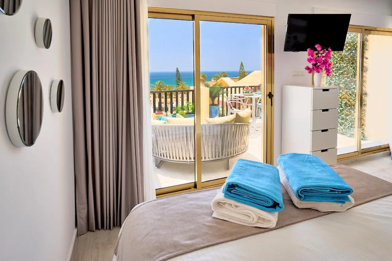 Honeymoon Corner Suite, Sun-All-Day Terrace On The Best Beach Of ماربيا